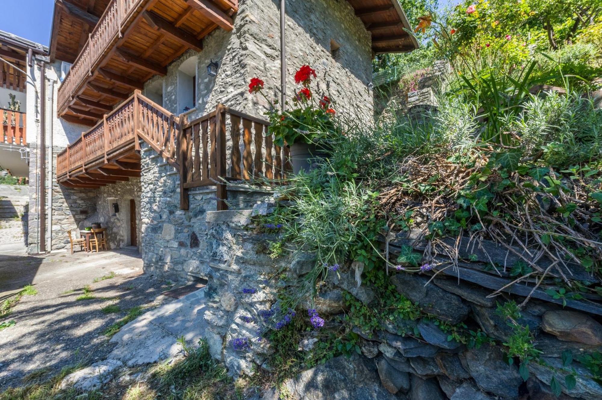 Il Nido Di Letizia Apartman Châtillon Kültér fotó